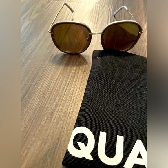 Quay Australia Dreamy Ways Light Blue Sunglasses - Picture 1 of 8
